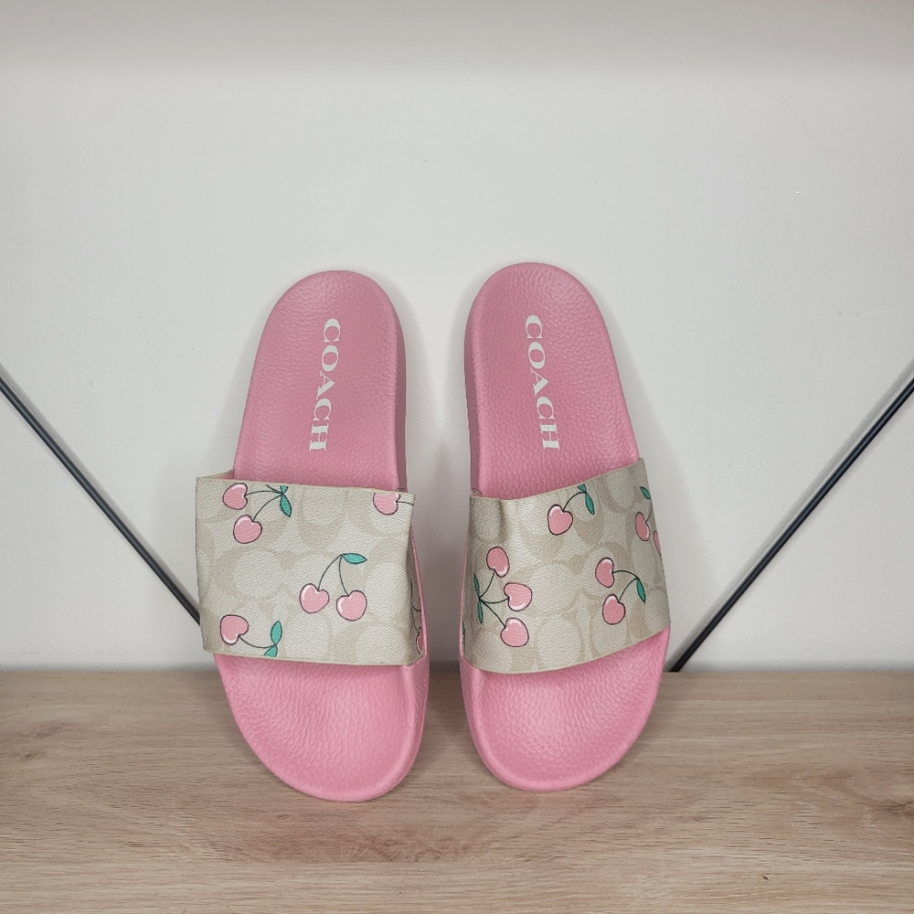 Coach Sandles Size 9 Pink